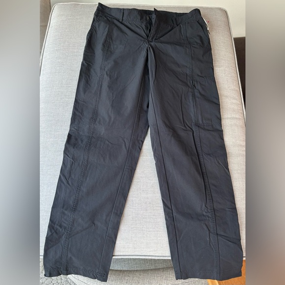 Kirkland Black Ladies Cargo/Utility Pants, Women's Size 4, Straight Leg - Picture 2 of 9